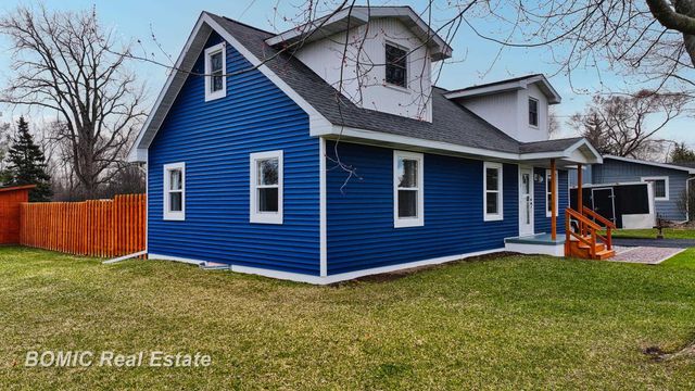 4560 Venoy Road, Saginaw, MI 48604