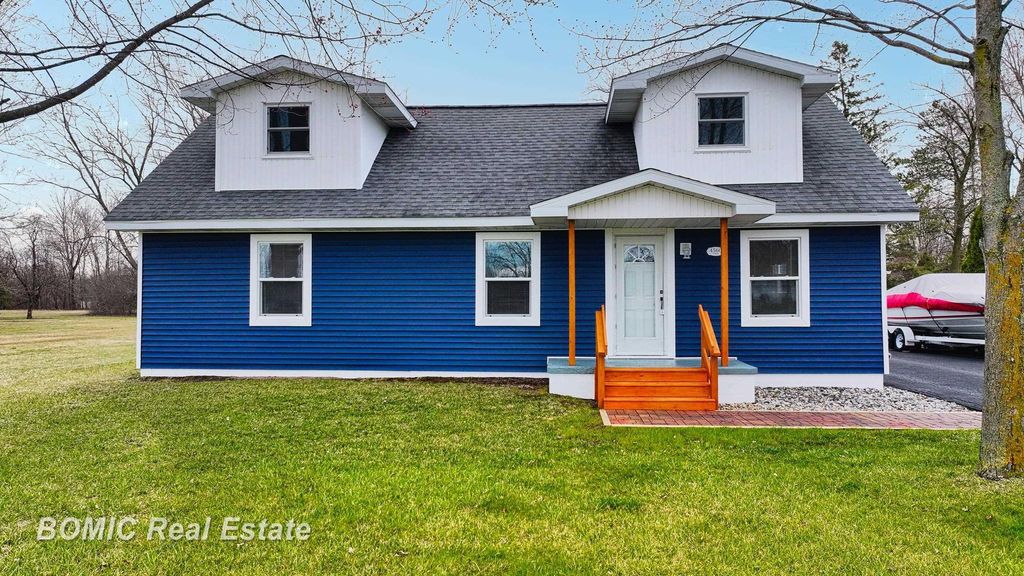 4560 Venoy Road, Saginaw, MI 48604