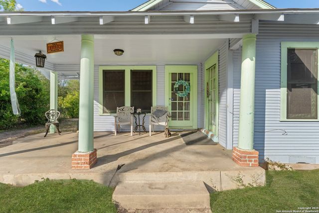 1427 E Pyron, San Antonio, TX 78214