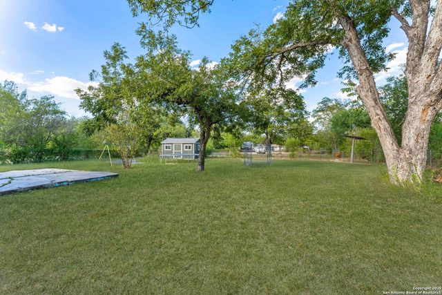 1427 E Pyron, San Antonio, TX 78214