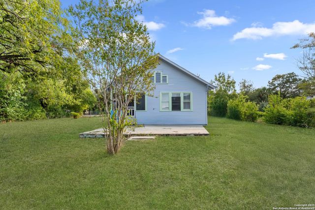 1427 E Pyron, San Antonio, TX 78214