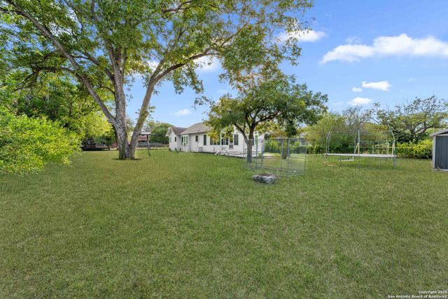 1427 E Pyron, San Antonio, TX 78214