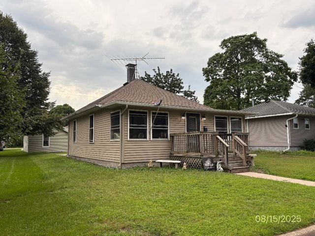 618 N Wacouta Avenue, Prairie Du Chien, WI 53821