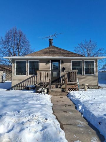 618 N Wacouta Avenue, Prairie Du Chien, WI 53821
