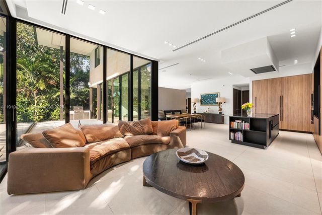 1202 NE 93rd St, Miami Shores, FL 33138