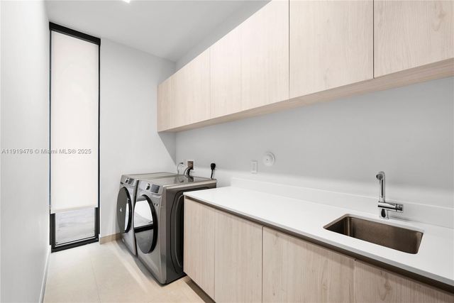 1202 NE 93rd St, Miami Shores, FL 33138