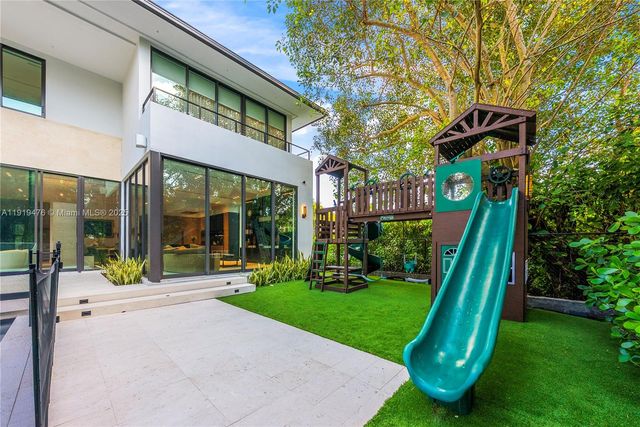 1202 NE 93rd St, Miami Shores, FL 33138