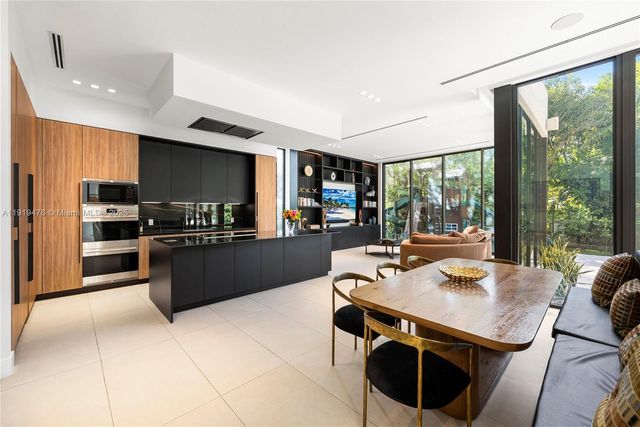 1202 NE 93rd St, Miami Shores, FL 33138