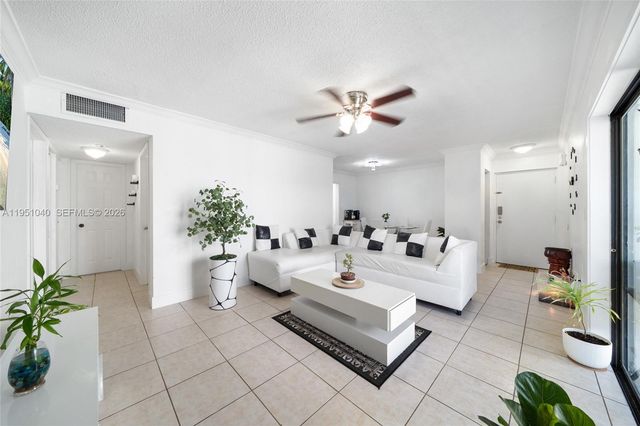 13500 NE 3rd Ct 325, North Miami, FL 33161