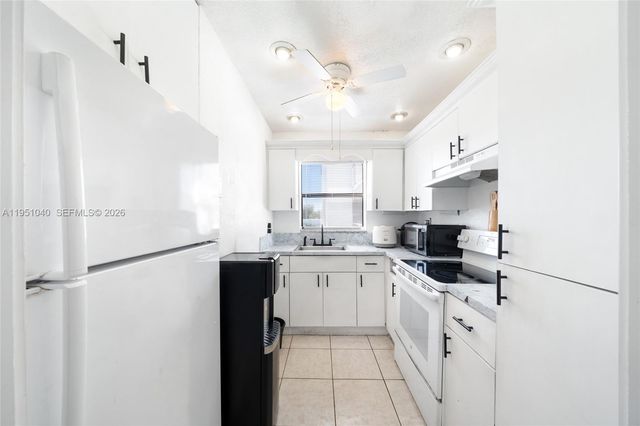 13500 NE 3rd Ct 325, North Miami, FL 33161