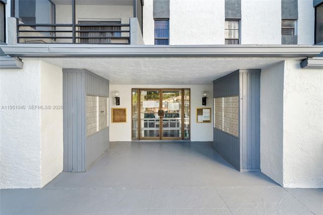 13500 NE 3rd Ct 325, North Miami, FL 33161