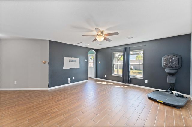 11122 Hillside Creek Drive, Humble, TX 77396