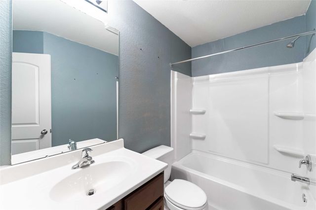 11122 Hillside Creek Drive, Humble, TX 77396