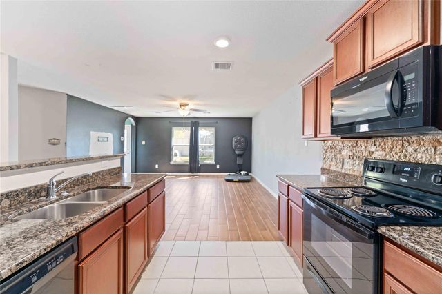 11122 Hillside Creek Drive, Humble, TX 77396