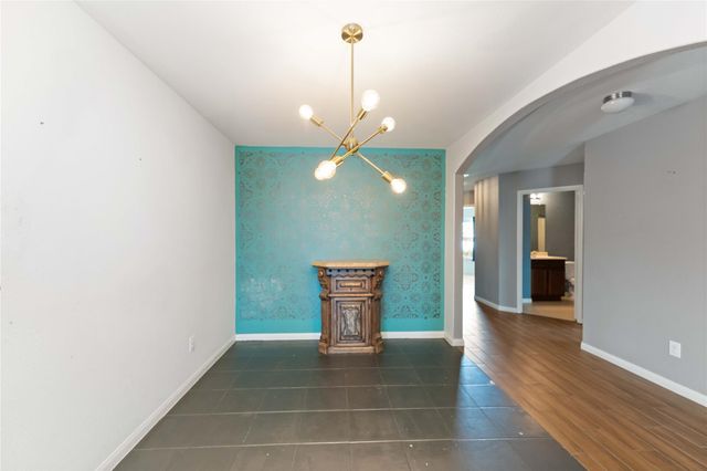 11122 Hillside Creek Drive, Humble, TX 77396