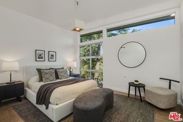 3711 Fredonia Drive, Los Angeles, CA 90068