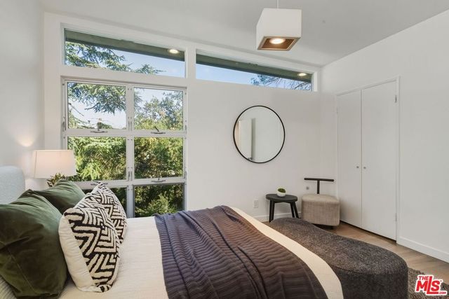 3711 Fredonia Drive, Los Angeles, CA 90068