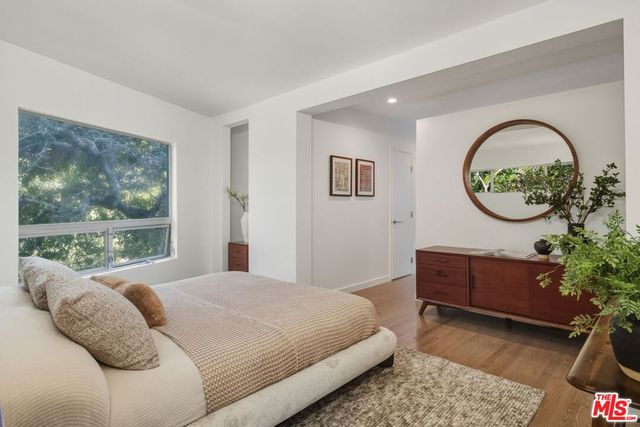 3711 Fredonia Drive, Los Angeles, CA 90068