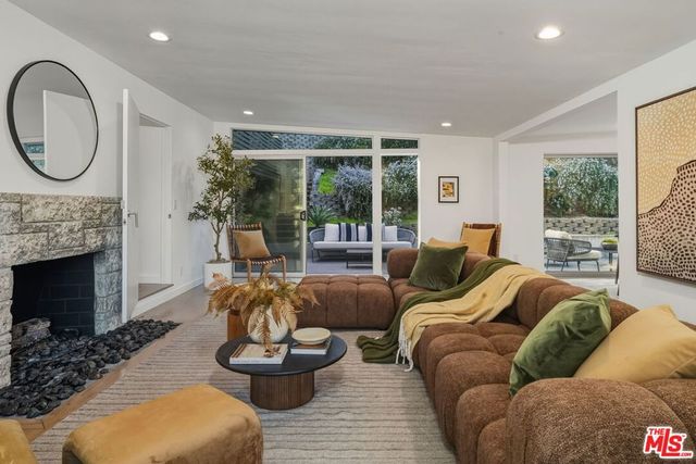 3711 Fredonia Drive, Los Angeles, CA 90068