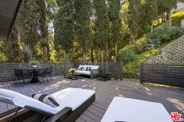 3711 Fredonia Drive, Los Angeles, CA 90068