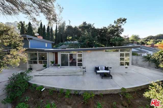 3711 Fredonia Drive, Los Angeles, CA 90068