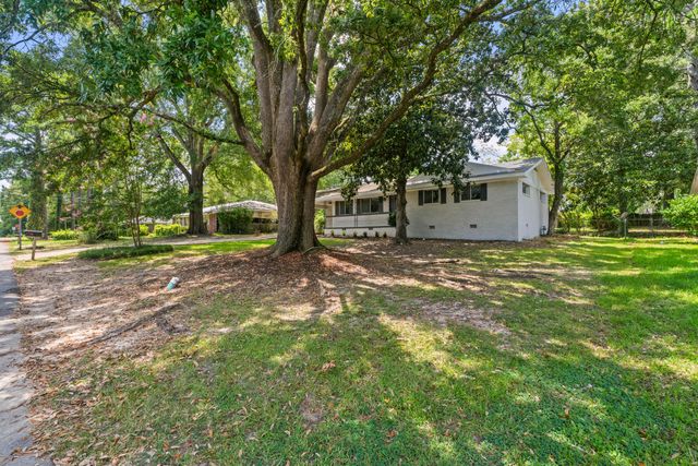 1109 Velma St., Hattiesburg, MS 39402