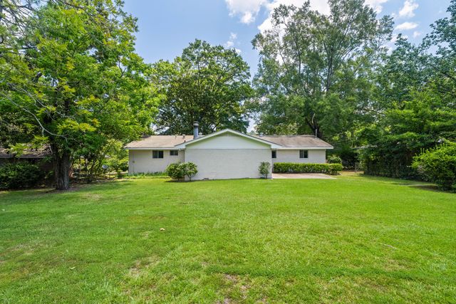 1109 Velma St., Hattiesburg, MS 39402