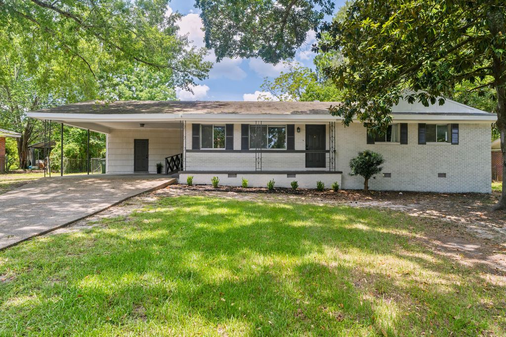 1109 Velma St., Hattiesburg, MS 39402
