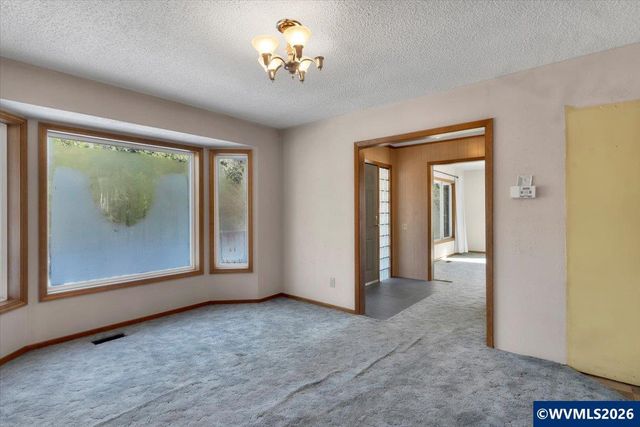 538 Mountain Av SE, Idanha, OR 97350