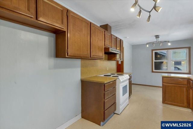 538 Mountain Av SE, Idanha, OR 97350