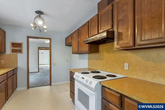 538 Mountain Av SE, Idanha, OR 97350