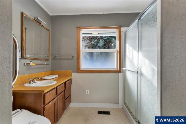 538 Mountain Av SE, Idanha, OR 97350