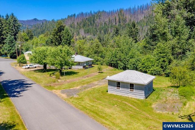 538 Mountain Av SE, Idanha, OR 97350