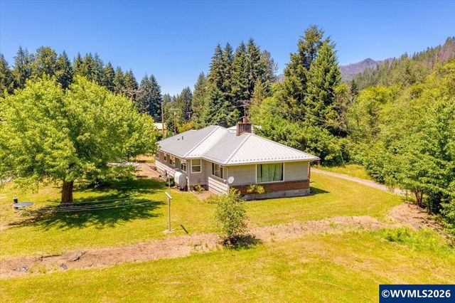 538 Mountain Av SE, Idanha, OR 97350