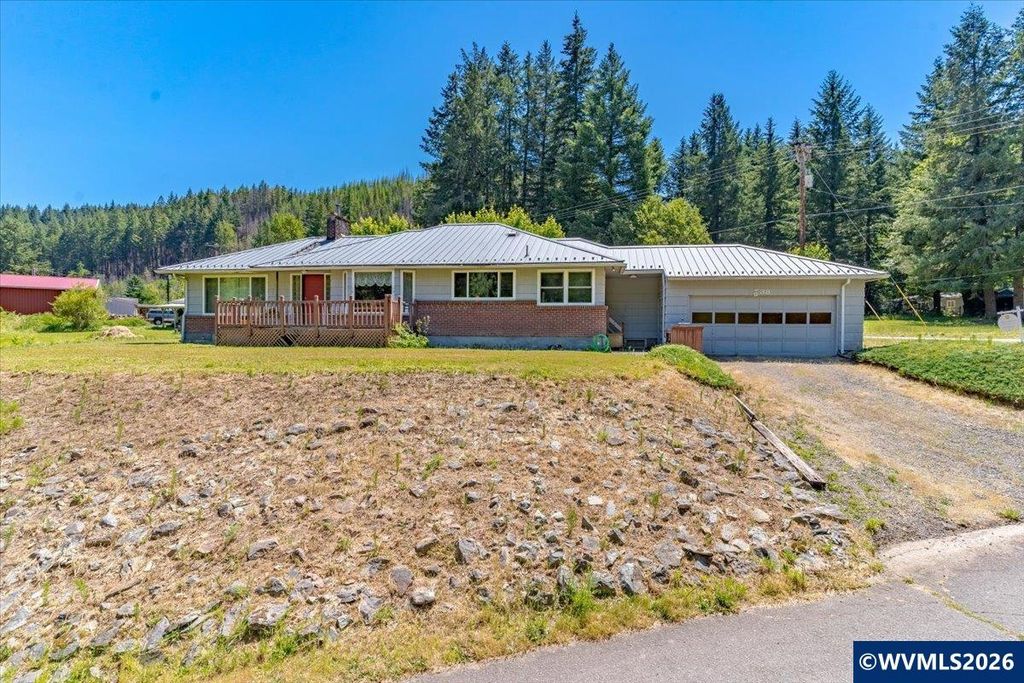 538 Mountain Av SE, Idanha, OR 97350