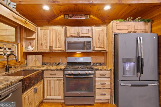 143 Kaely Drive, Mineral Bluff, GA 30559