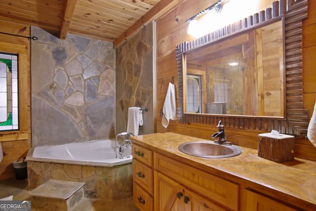 143 Kaely Drive, Mineral Bluff, GA 30559