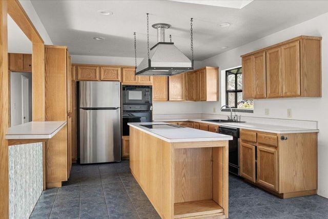 872 Scott Drive, Grants Pass, OR 97527