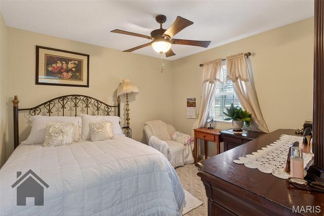 16725 Hardwood Lane, St Robert, MO 65584