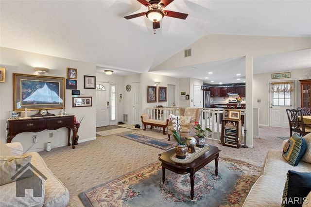 16725 Hardwood Lane, St Robert, MO 65584