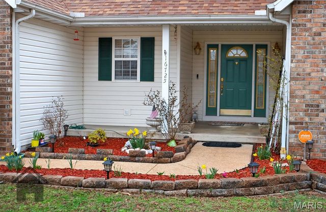 16725 Hardwood Lane, St Robert, MO 65584