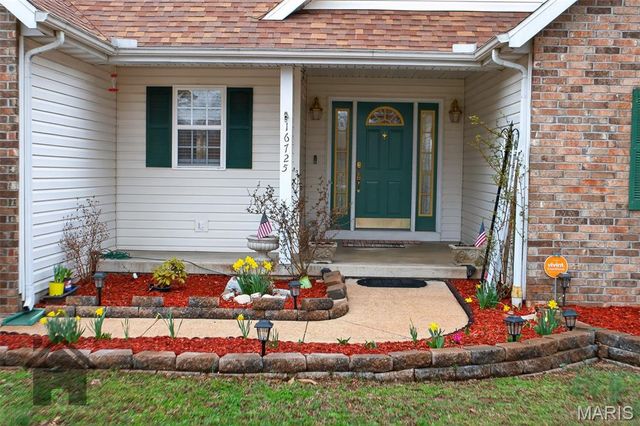 16725 Hardwood Lane, St Robert, MO 65584