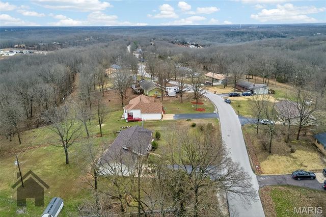 16725 Hardwood Lane, St Robert, MO 65584