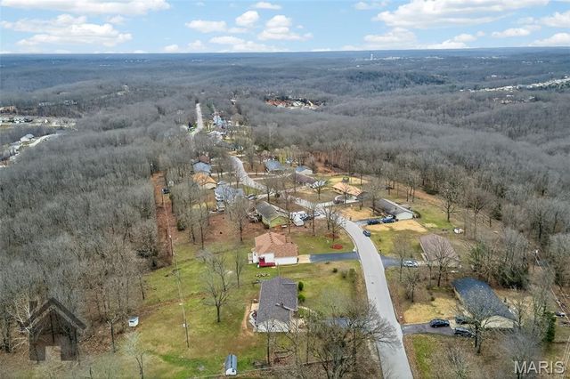 16725 Hardwood Lane, St Robert, MO 65584