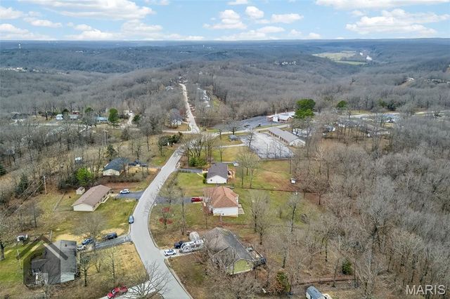 16725 Hardwood Lane, St Robert, MO 65584