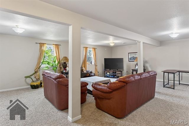 16725 Hardwood Lane, St Robert, MO 65584