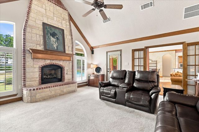100 Woodland Drive, Krugerville, TX 76227