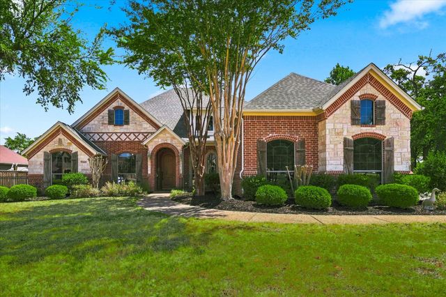 100 Woodland Drive, Krugerville, TX 76227