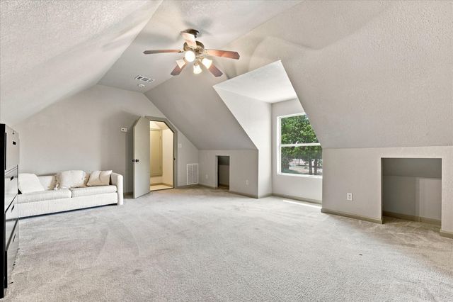 100 Woodland Drive, Krugerville, TX 76227