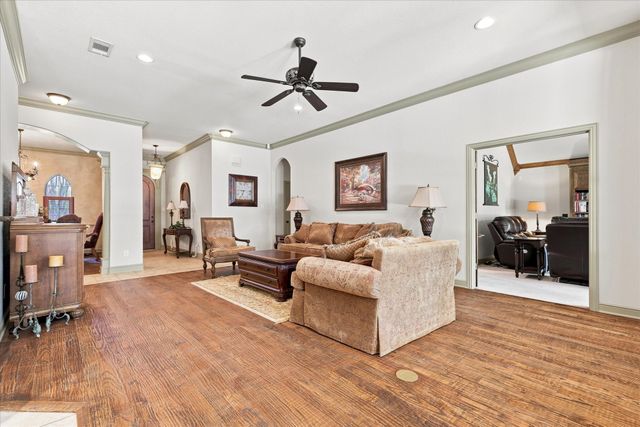 100 Woodland Drive, Krugerville, TX 76227